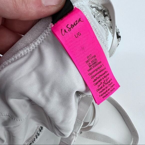 La Senza Gray & Black Lace Large no wire lightly lined - Picture 8 of 9